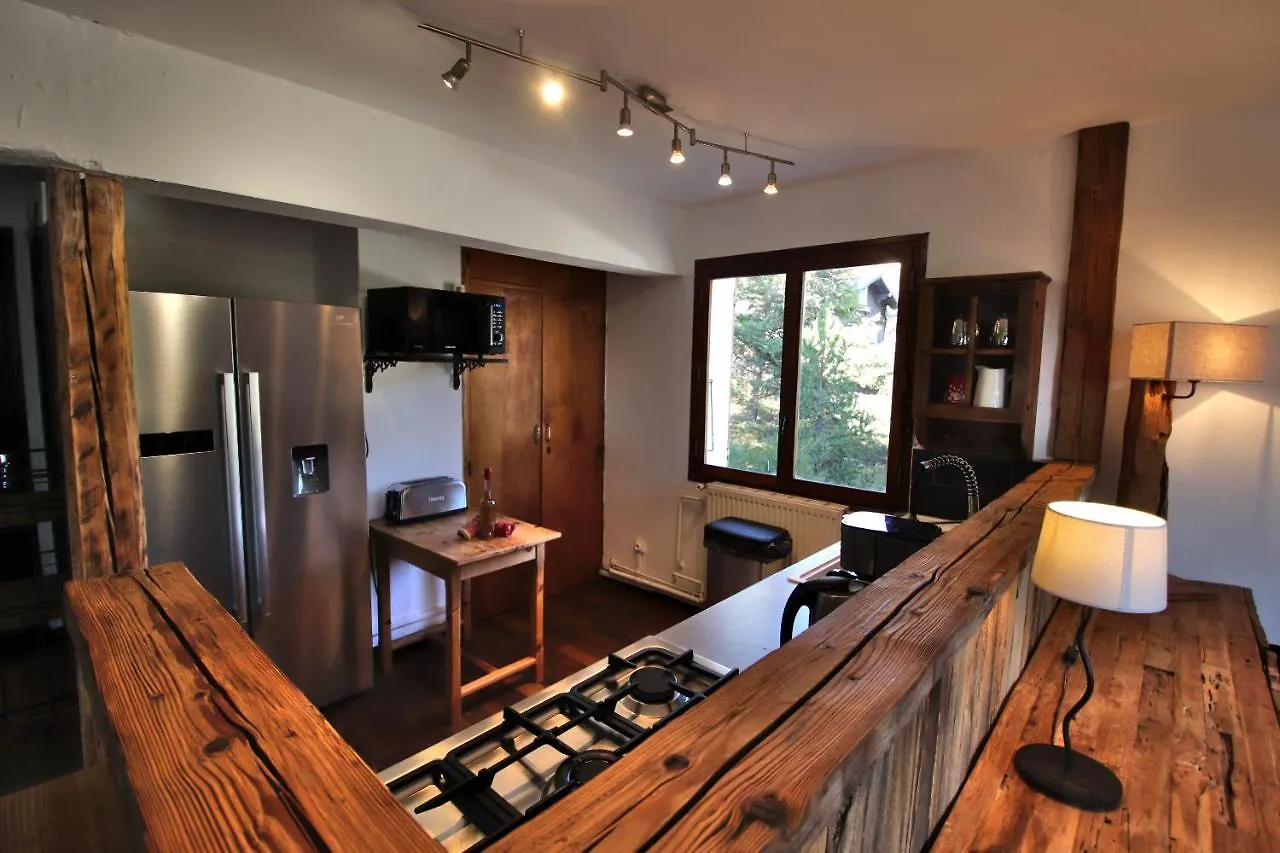 Spacious Chalet 16/18 Guests W/Slope View, Jacuzzi Et Sauna Montgenevre
