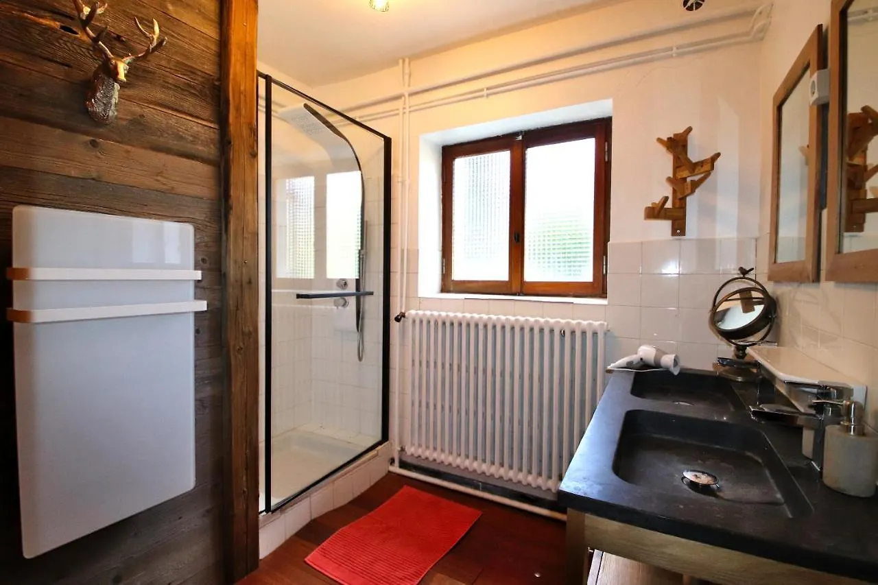 Spacious Chalet 16/18 Guests W/Slope View, Jacuzzi Et Sauna Montgenevre