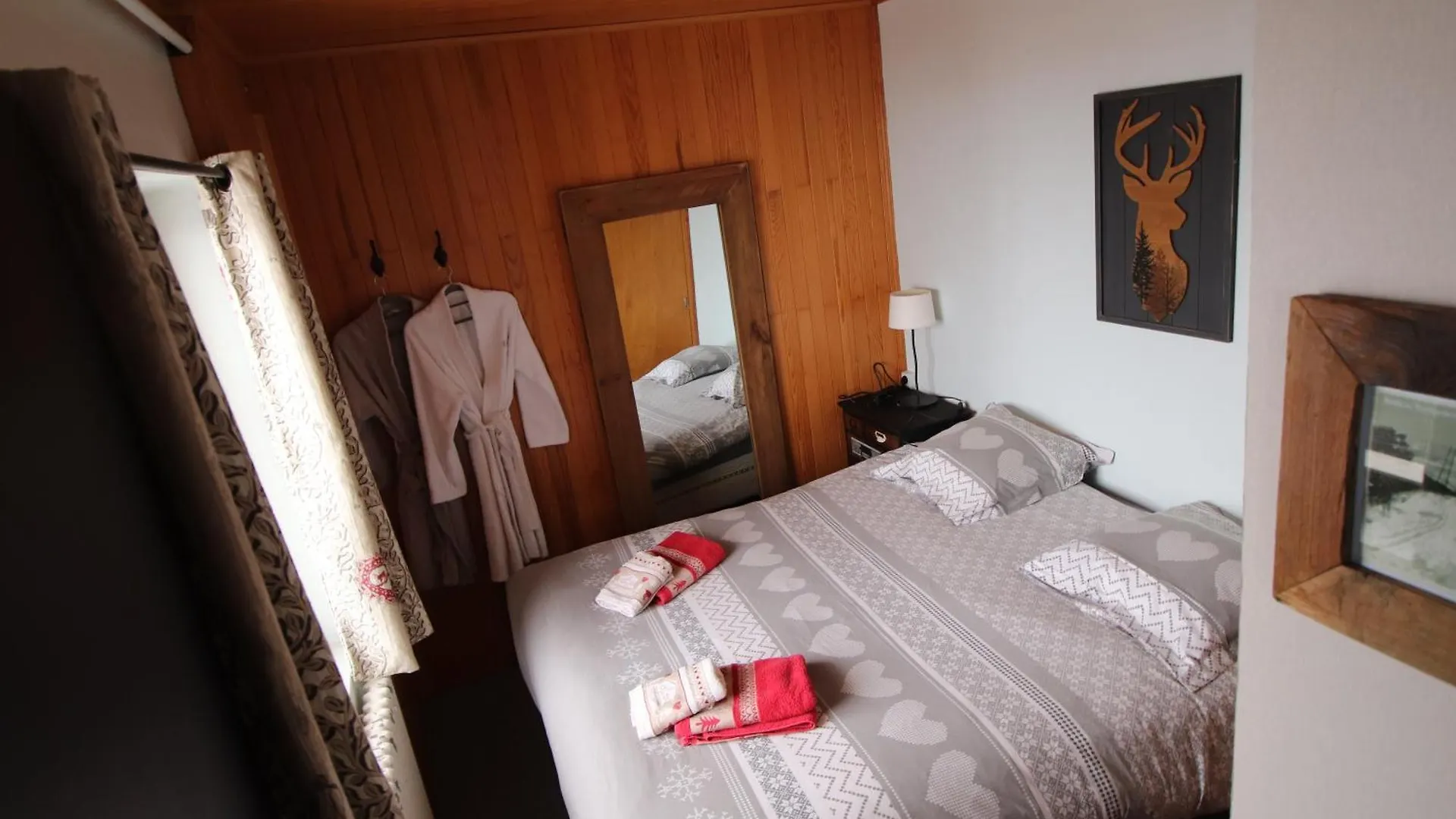 Spacious Chalet 16/18 Guests W/Slope View, Jacuzzi Et Sauna Montgenevre